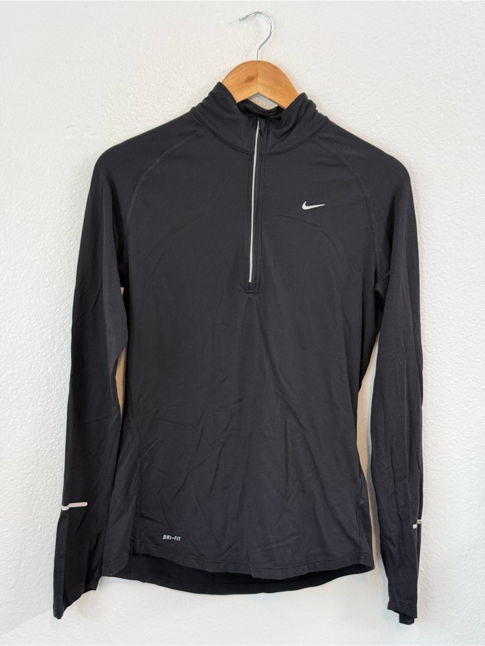 Nike Black Half-Zip Long Sleeve Performance Top Dri-Fit Size M Athletic Casual
